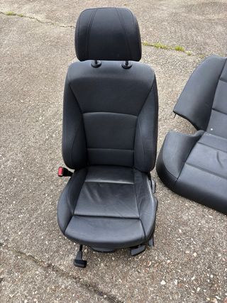 Asientos Pack M E90 Cuero Negro