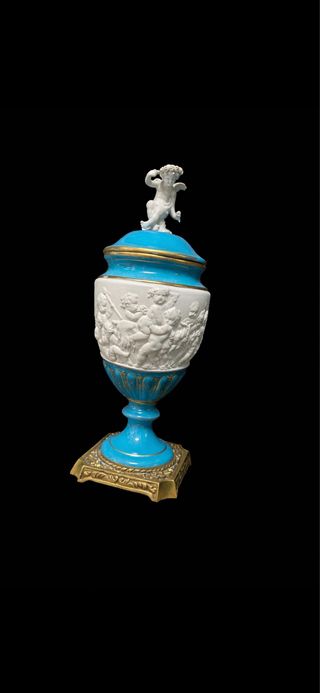 Jarrón porcelana siglo XIX querubines