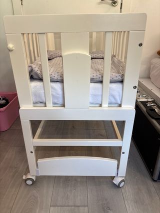 Minicuna colecho convertible.