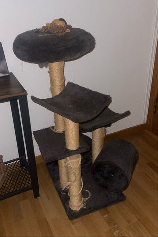 Rascador para gatos con desperfectos