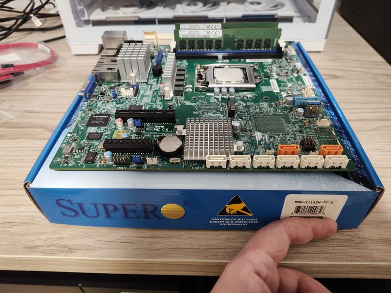 Supermicro X11SSH-TF + Xeon E3 1220v6 + 32GB RAM afbeelding 2