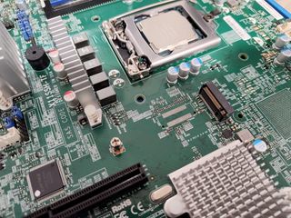 Supermicro X11SSH-TF + Xeon E3 1220v6 + 32GB RAM