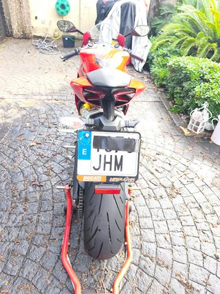 Ducati 899 Panigale Roja. 2015. 36.580 km