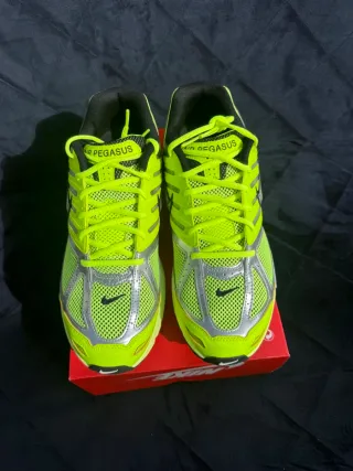 Nike Air Pegasus 2005 plateadas y amarillas