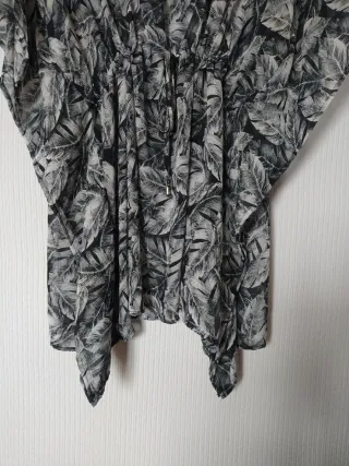 Blusa Estampada Hojas Talla Única