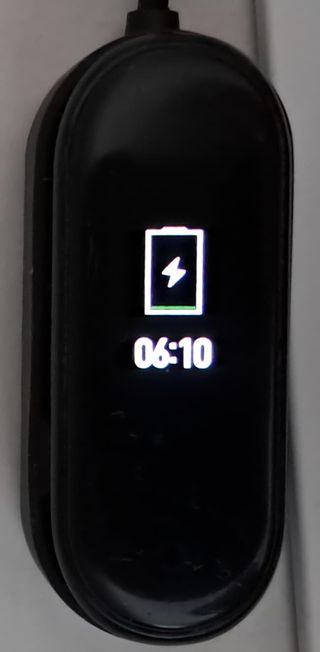 Xiaomi Mi Band 4 + 3 pulseras + 2 cargadores