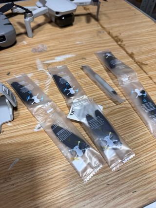 Dron DJI Mini 2 SE Gris