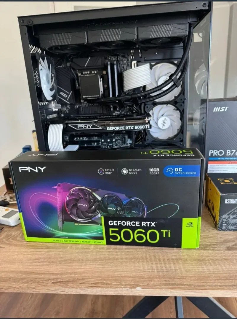 Tarjeta Gráfica PNY GeForce RTX 5060 Ti 16GB