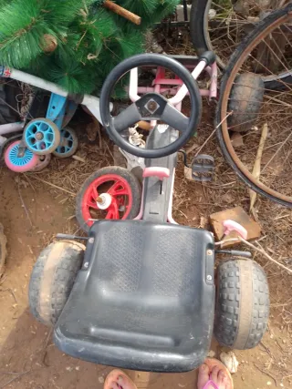 Tractor y Coche de Pedales para Niños