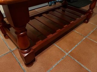 Mesita de centro de madera de pino