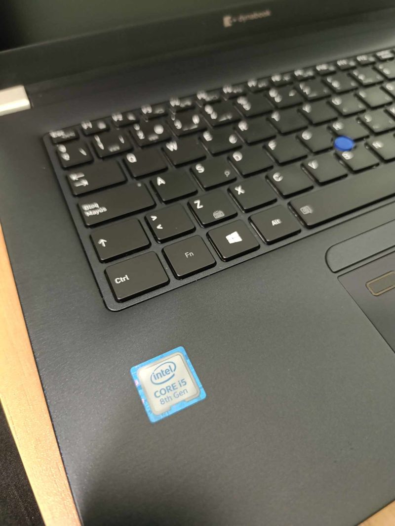 Portátil Toshiba i5 8va Gen 8GB RAM afbeelding 3