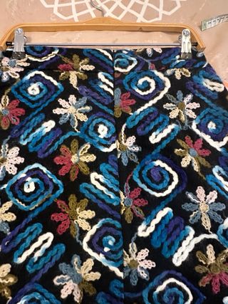 Falda Zara Talla S Negra Multicolor