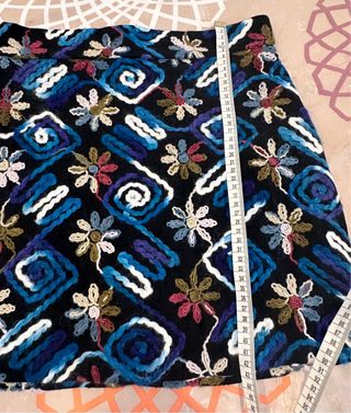 Falda Zara Talla S Negra Multicolor