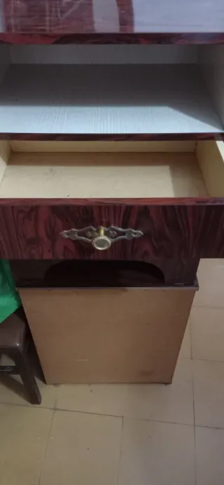 Mesita de noche madera y metal