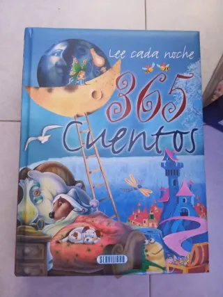 Lee cada noche 365 cuentos
