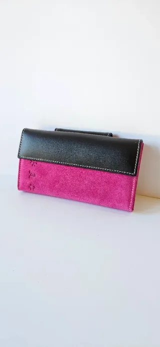 Cartera taurina mujer.