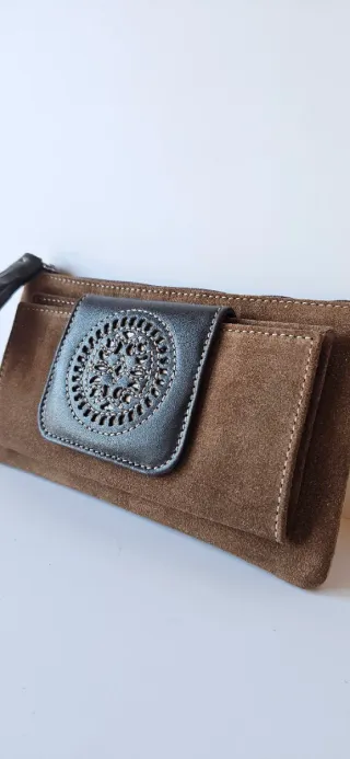 Cartera taurina mujer.