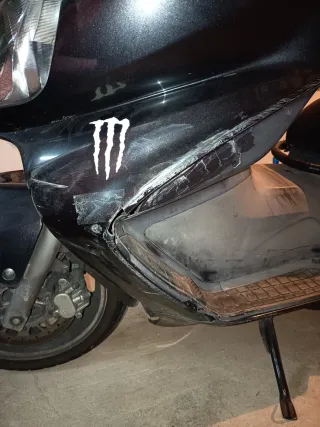 Suzuki Burgman 650 - Maxi Scooter