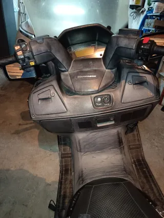 Suzuki Burgman 650 - Maxi Scooter