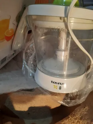 Exprimidor Taurus TC 8