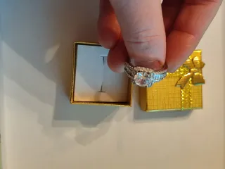 Anillo oro 18 k blanco.liminado