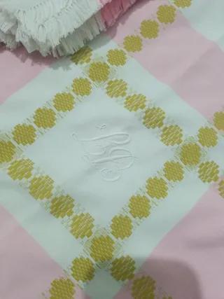 Mantel Mesa Bordado Mano Rosa Blanco, como nuevo
