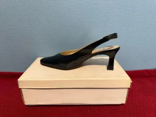 Zapatos salón de tacón negros