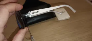 Gafas de sol Polaroid doradas y rosas