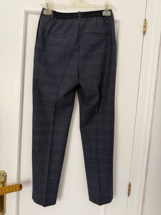 Pantalón de cuadros largo gris