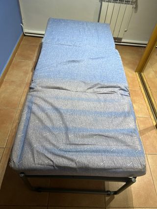 Cama/somier/plegable  Plegada hace 80x65x50