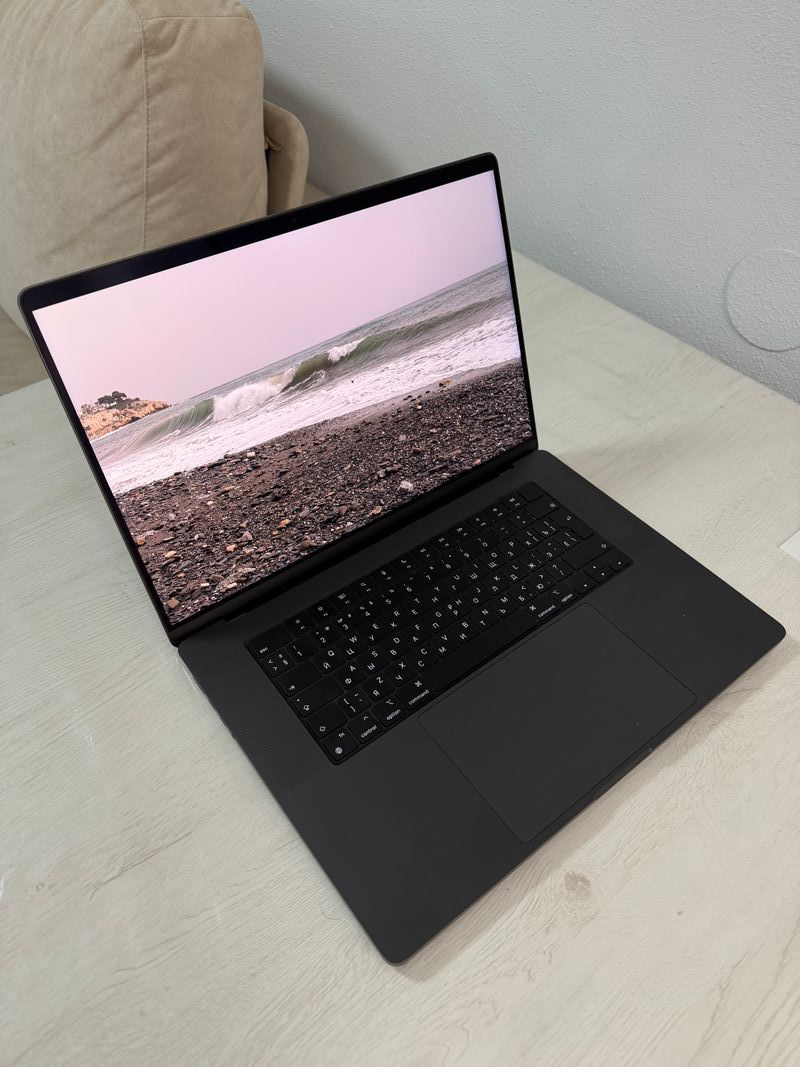 MacBook Pro 16 M4 Max 48GB RAM / 1TB SSD
