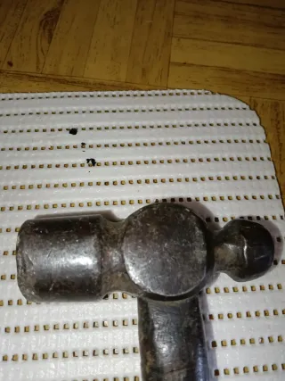 2 martillos y 1 cincel para bricolaje