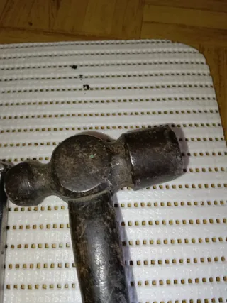 2 martillos y 1 cincel para bricolaje