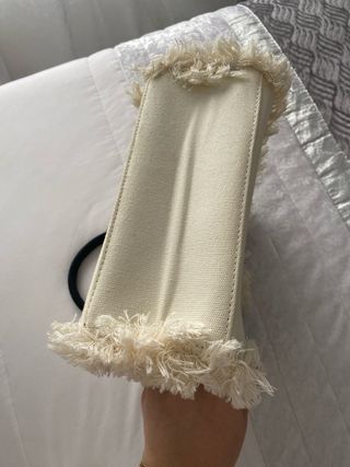 Bolso de mano Sandy Beach beige y negro