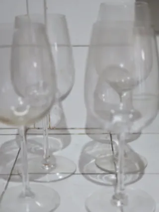 Vajilla completa: Platos, tazas , cubiertos, vasos