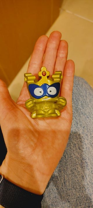 Coche Superthings Kazoom Kid + Superthings Dorado