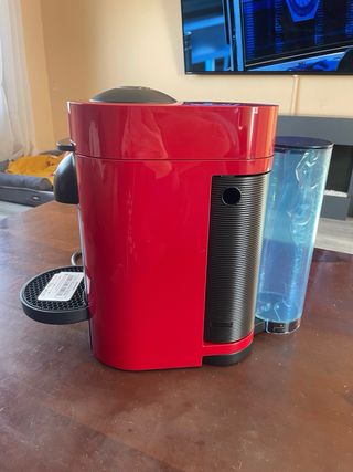 Cafetera Nespresso Vertuo Next Roja Nueva