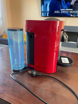 Cafetera Nespresso Vertuo Next Roja Nueva
