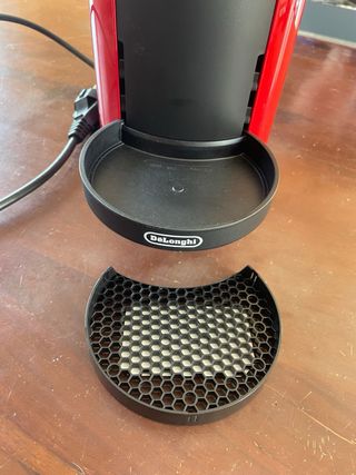 Cafetera Nespresso Vertuo Next Roja Nueva