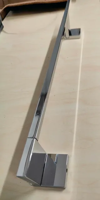 Toallero Roca Rubik Cromo Brillo