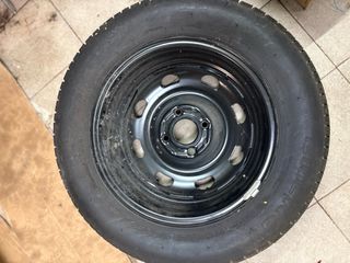 Neumático Michelin R15