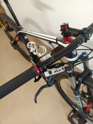 Bicicleta Trek MTB Carbono