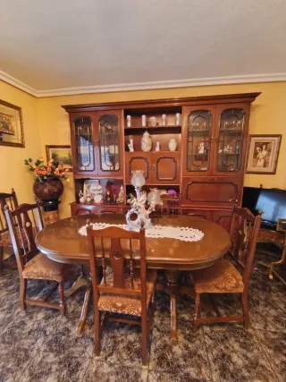 Mueble de salón madera oscura