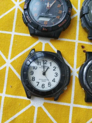 LOTE 4 RELOJES CASIO A 20 EUROS