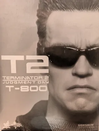 Hot Toys T-800 Terminator 2 Judment Day