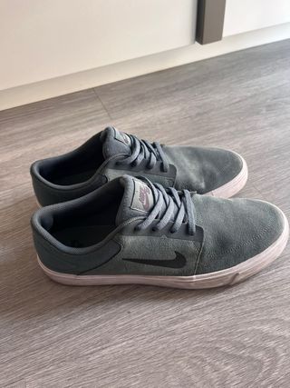 Zapatillas Nike SB Talla 44 Verde Oliva