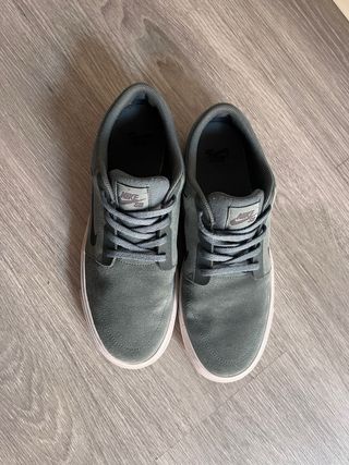 Zapatillas Nike SB Talla 44 Verde Oliva