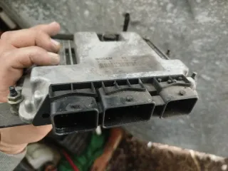 Centralita ECU Bosch Renault Megane 1.9