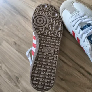 Adidas Samba Scarpe Sportive Bianche e Rosse