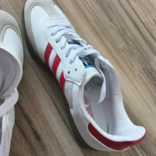 Adidas Samba Scarpe Sportive Bianche e Rosse
